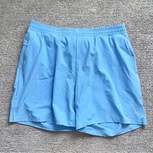 Lululemon men’s Pool Short 5" *Lined